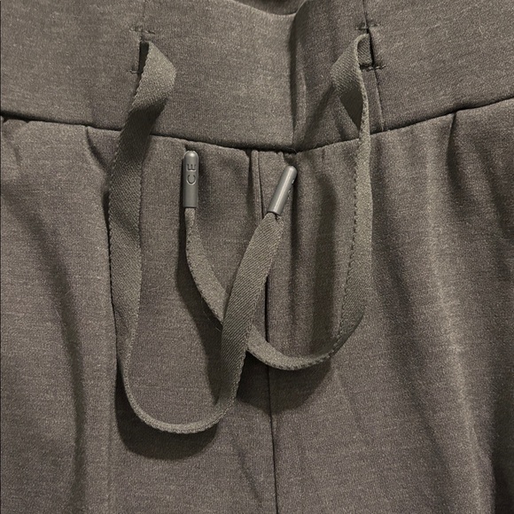 Cozy Earth Women’s Joggers - Picture 2 of 6